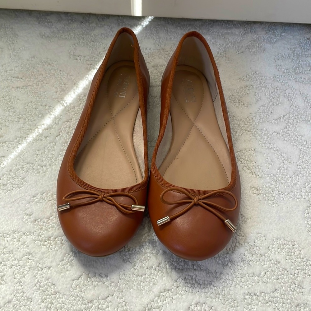 Alfani stepnflex tan flats 7.5